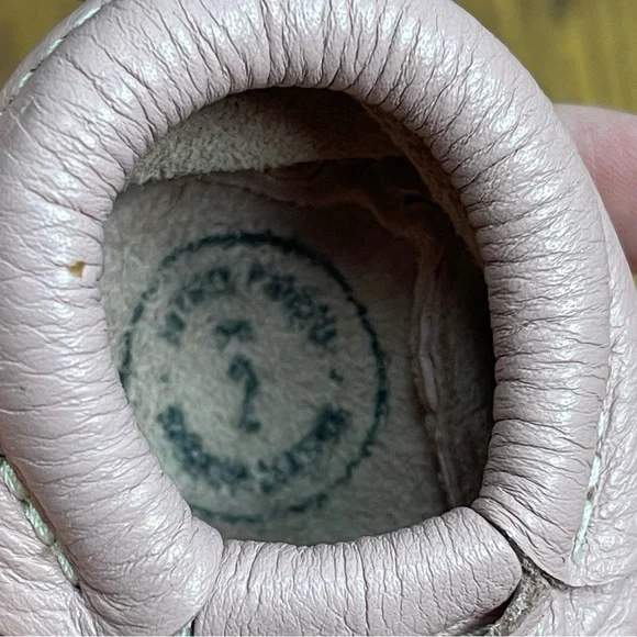 Freshly Picked | Oxford in Blush | sz 2 - Picture 9 of 10